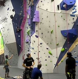 UPTOWN CLIMBING